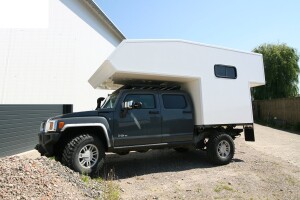 Kabine auf Hummer H3T von vorne. 